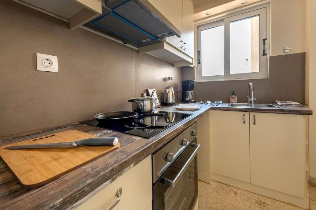 Kerameikos 2 Bedroom Apartment Athens Exterior photo